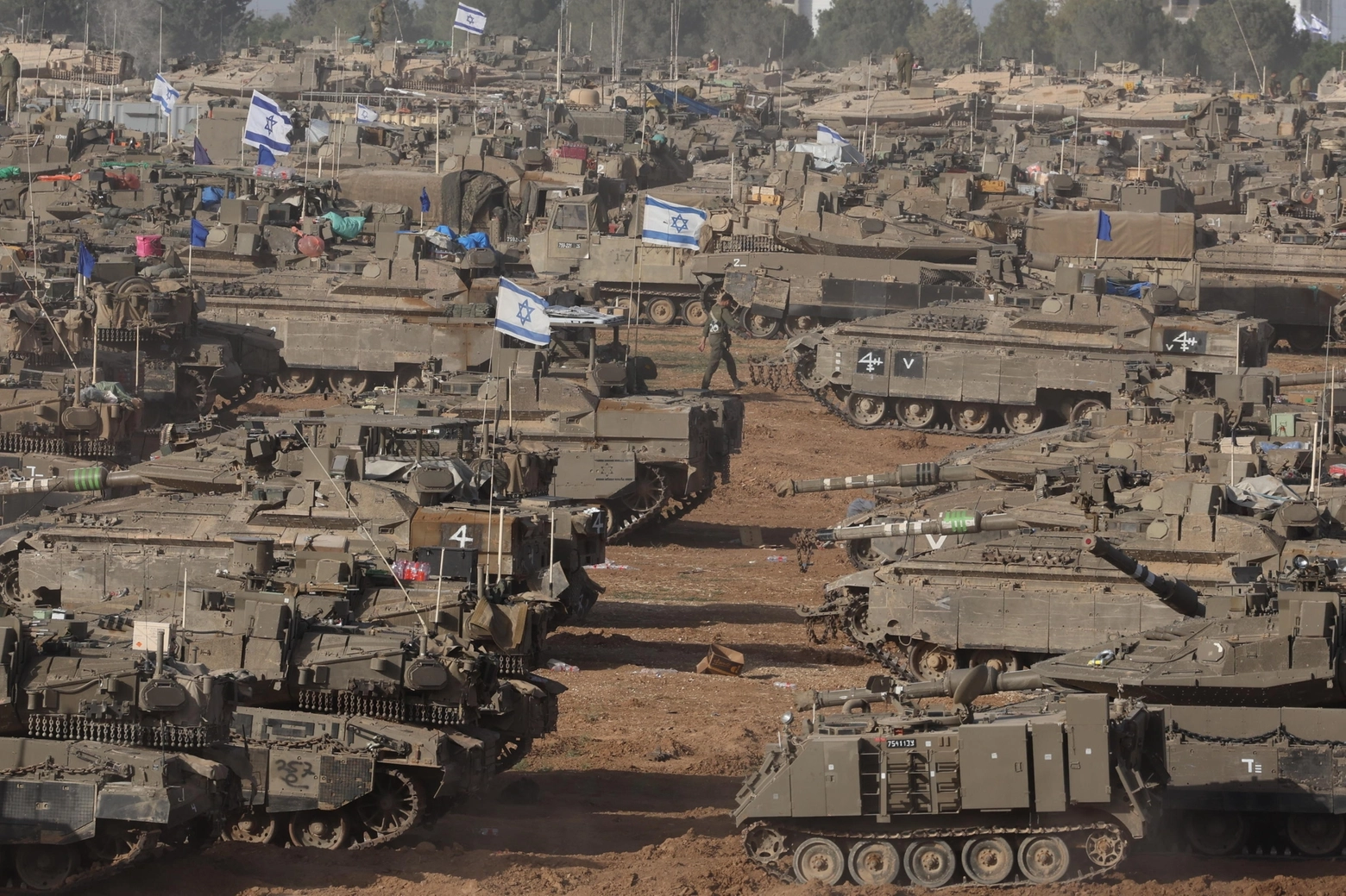 Israele ha ammassato abbastanza truppe per entrare a Rafah