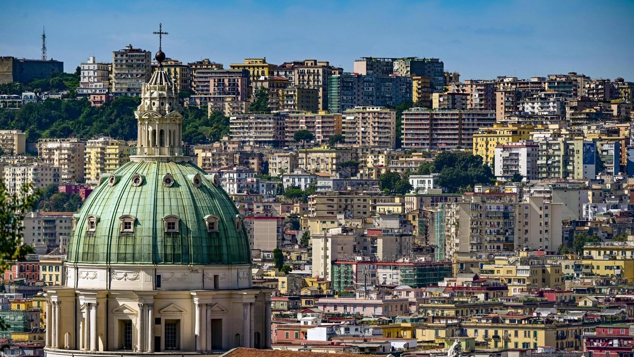 Le compravendite di abitazioni crescono grazie a Roma, Milano e Torino. Aumentano anche i mutui ipotecari e le nuove costruzioni.