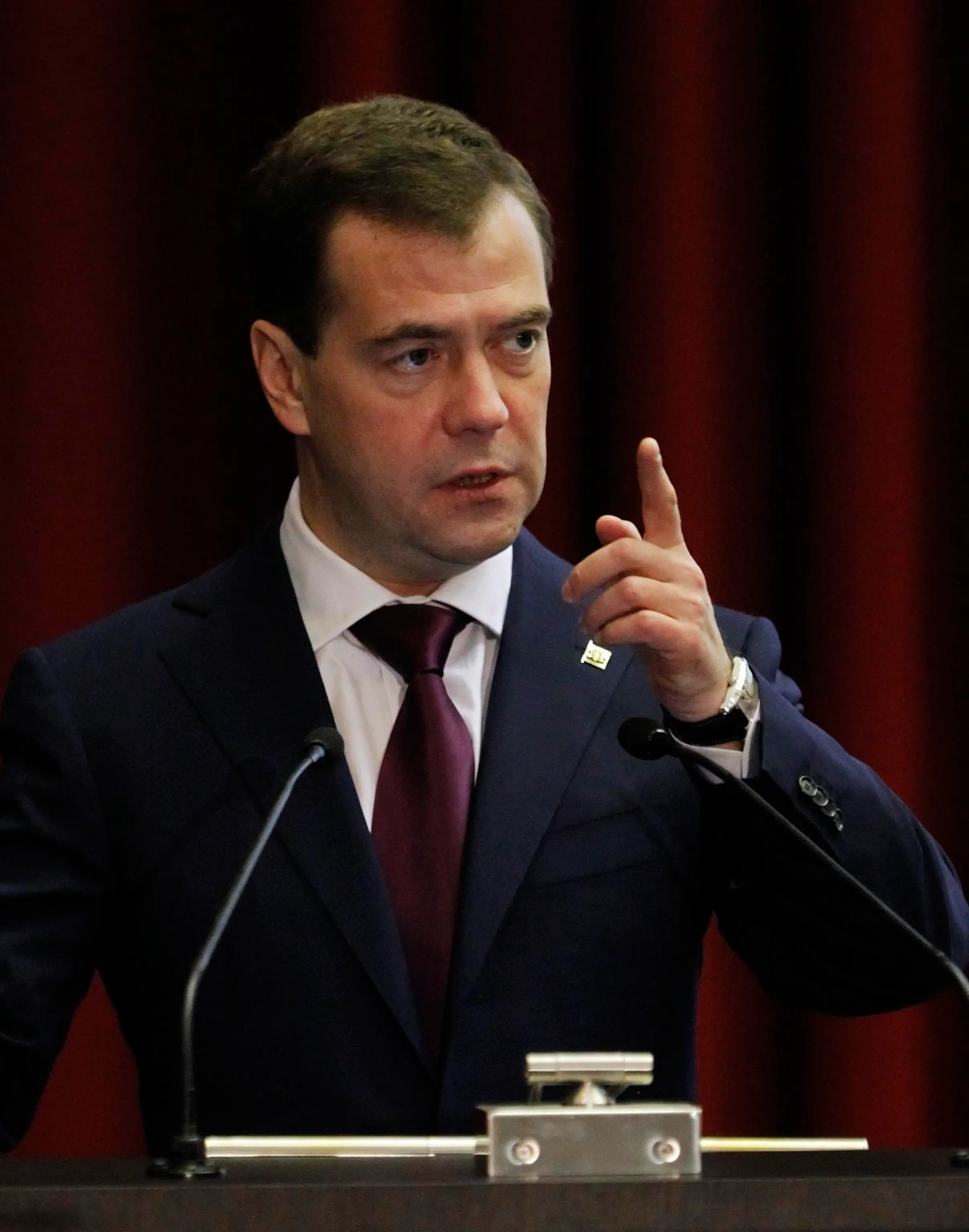 Mosca, abbattuti 45 droni ucraini nella notte. Medvedev: “Nessun dialogo con Kiev finché non sarà sconfitta”