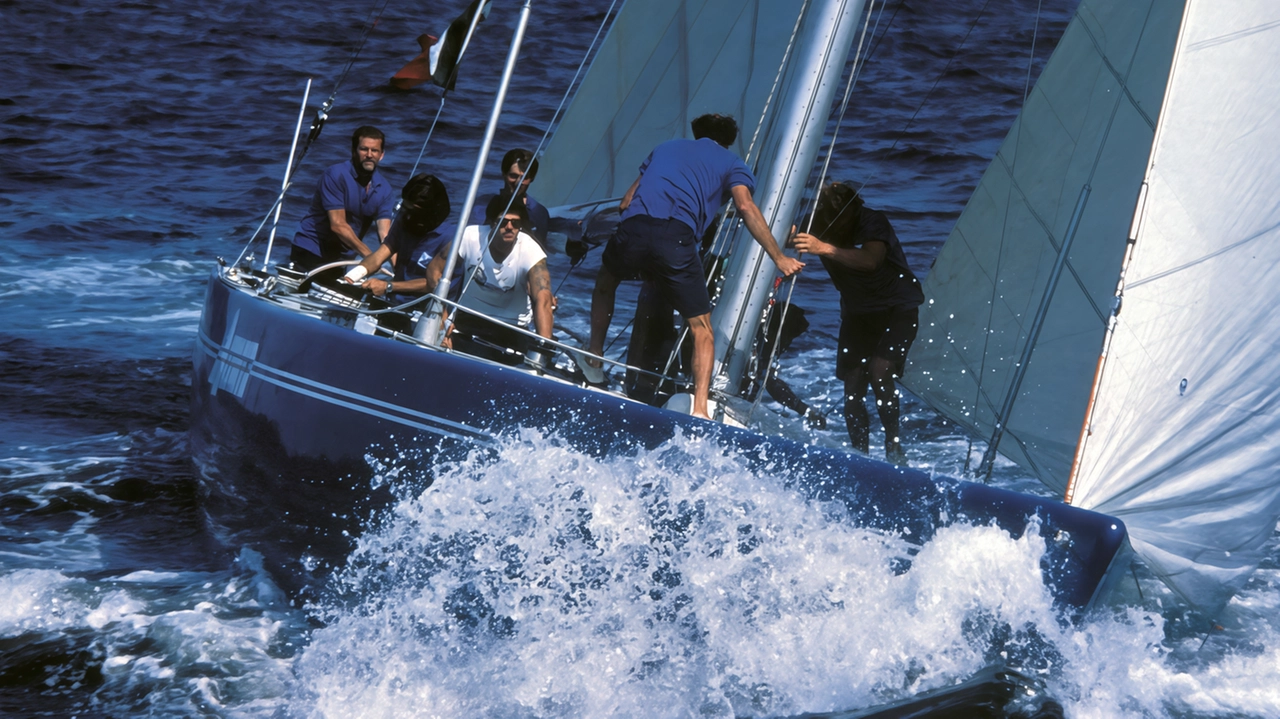 Lo skipper romagnolo delle notti magiche di Azzurra 1983 si racconta "L’Avvocato col poco vento si annoiava, ci finanziò e ci aiutò con gli sponsor. Gardini? Eravamo molto legati, quando stavamo soli si confidava". .