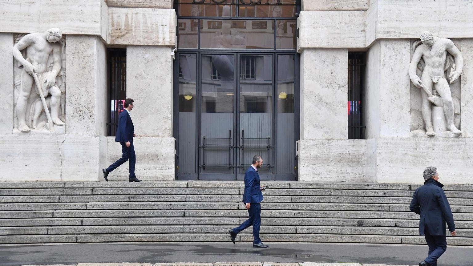 Borsa: Milano +2% guida il rimbalzo dell'Europa, rally di Mps