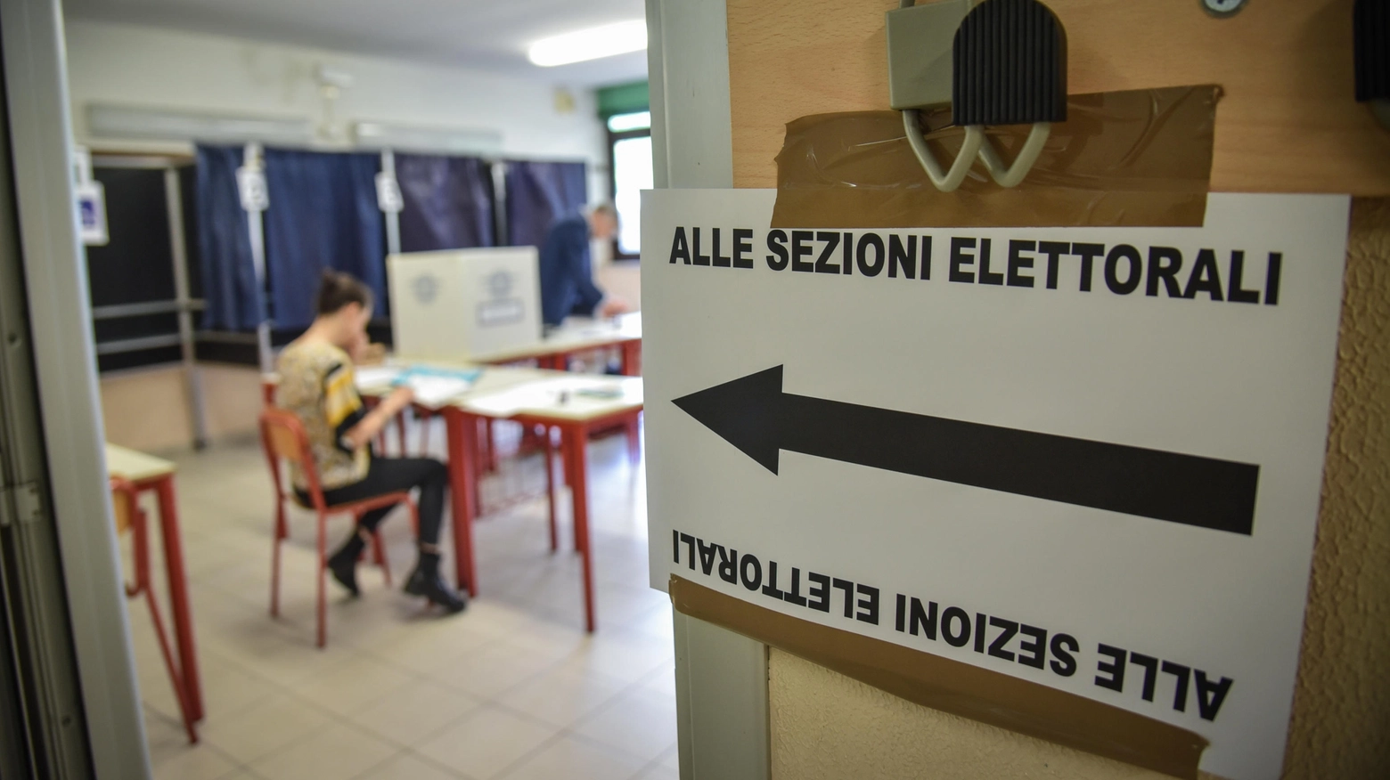 Seggi elettorali aperti fino alle 23 di domenica 9 giugno per le elezioni europee e amministrative