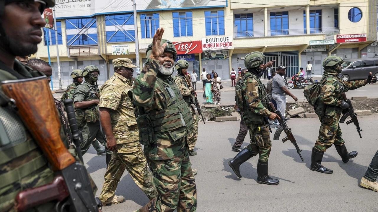 Le milizie M23 e le truppe ruandesi hanno lanciato un'offensiva nel Congo orientale, conquistando Nyabibwe nel Sud Kivu.