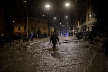 Caldo anomalo, nuova ondata di piogge, rischio pesante maltempo nel weekend. Blitz gelido per Ognissanti?