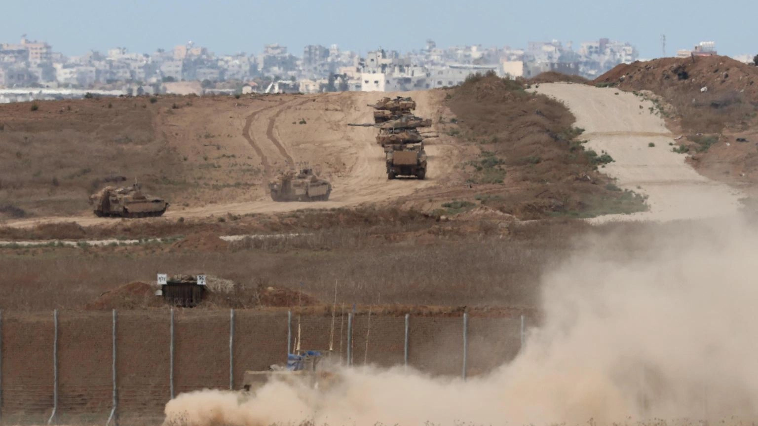 Hamas, 17 persone uccise in raid israeliano a Jabalya