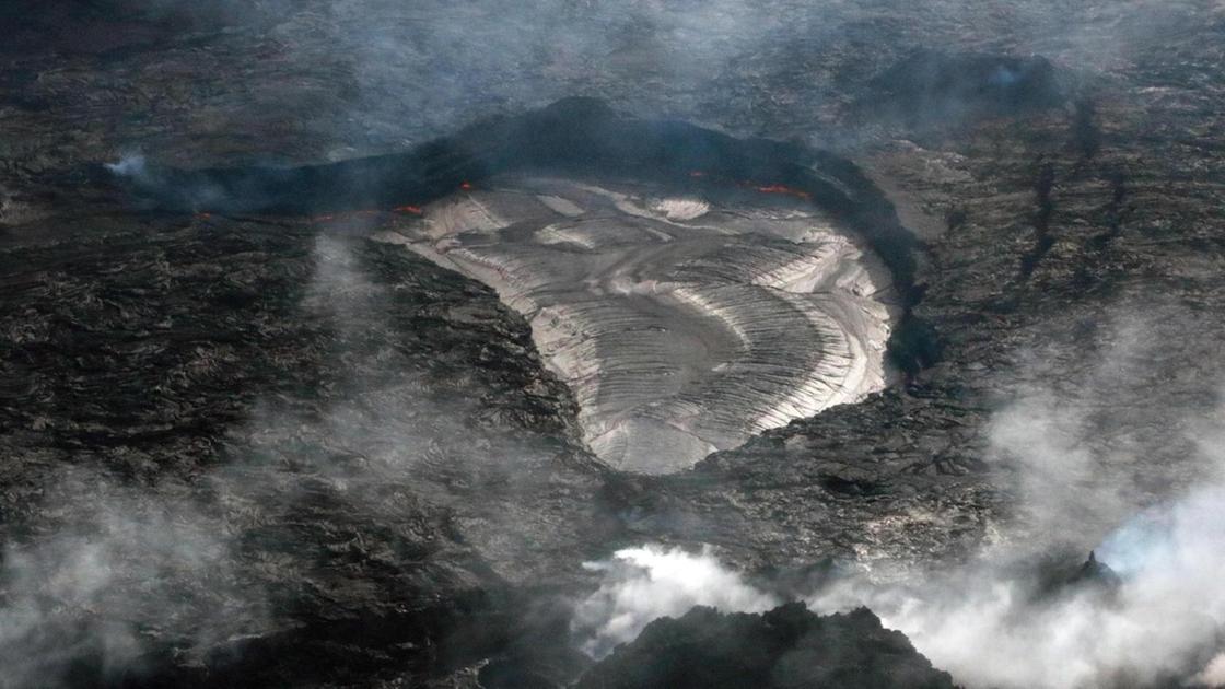 Eruzione del Kilauea alle Hawaii: spettacolari fontane di lava alte 80 metri