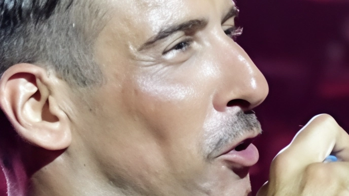 Buttalo via? Macché: Mina canta Gabbani