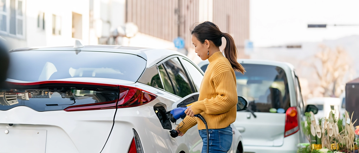 I numeri delle vendite dei veicoli elettrici e il loro futuro: quali sono i motivi che ne impediscono la crescita. Tutti i pro e contro