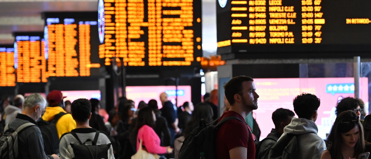 Sciopero treni oggi, cancellazioni e ritardi in tutta Italia. A che ora finisce