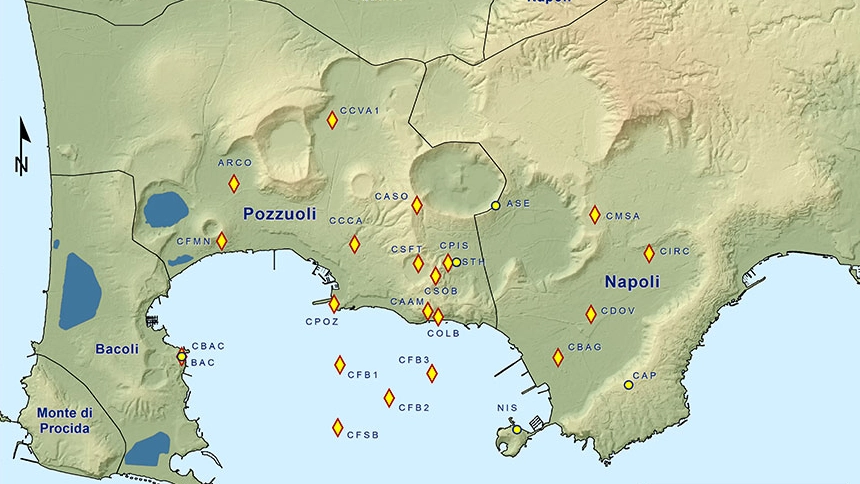 Le stazioni che misurano i movimenti sismici nell'area dei Campi Flegrei (INGV)