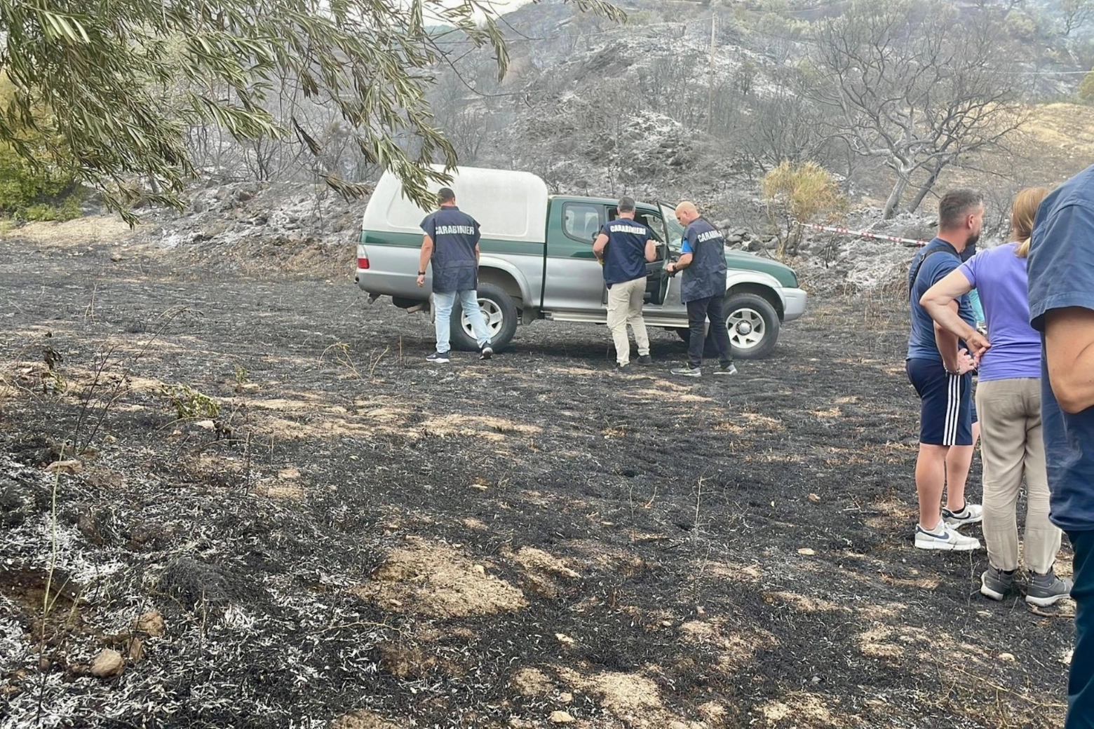 L'incendio a Nova Siri (Matera), in cui sono morti due vigili
