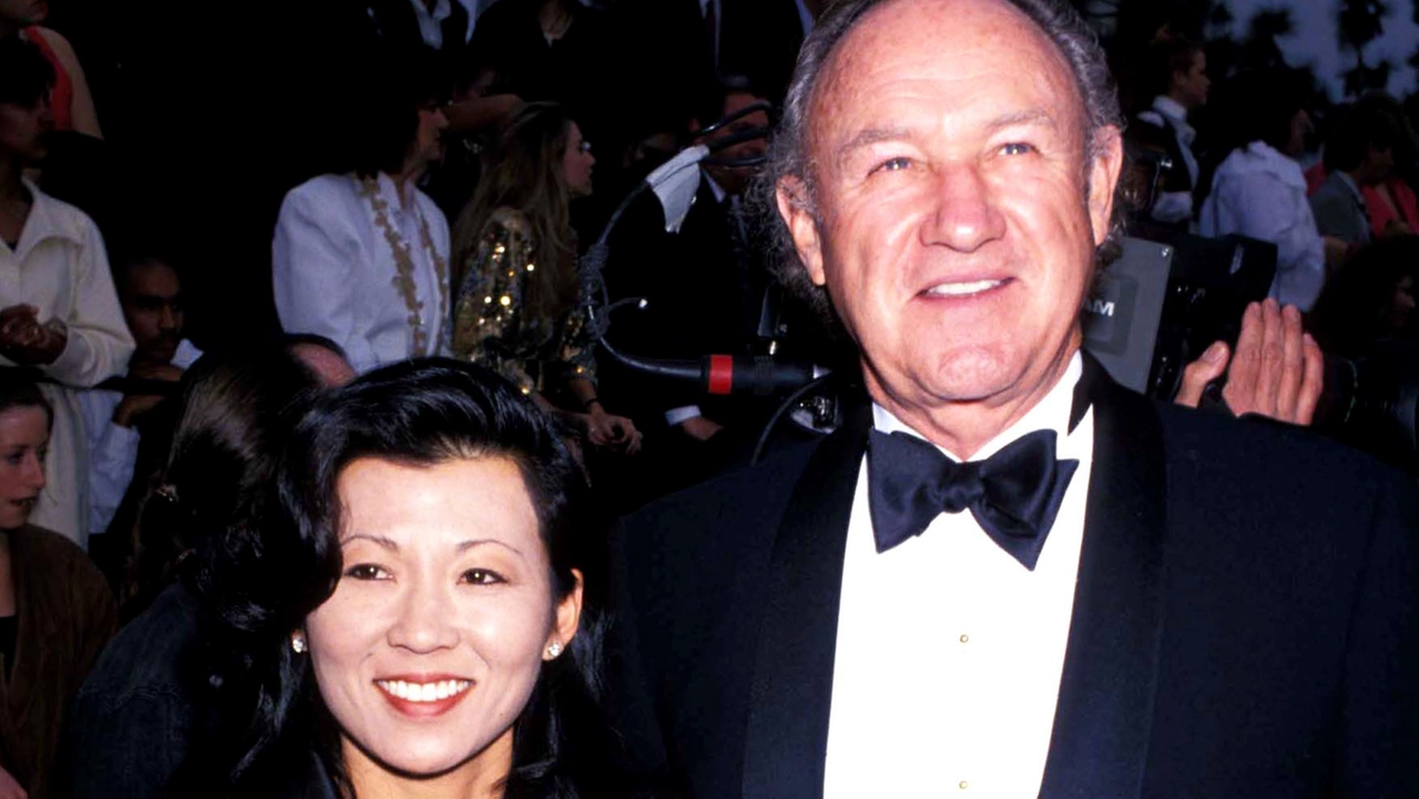 Gene hackman con la moglie Betsy Arakawa in una foto del 1994 (IPP)