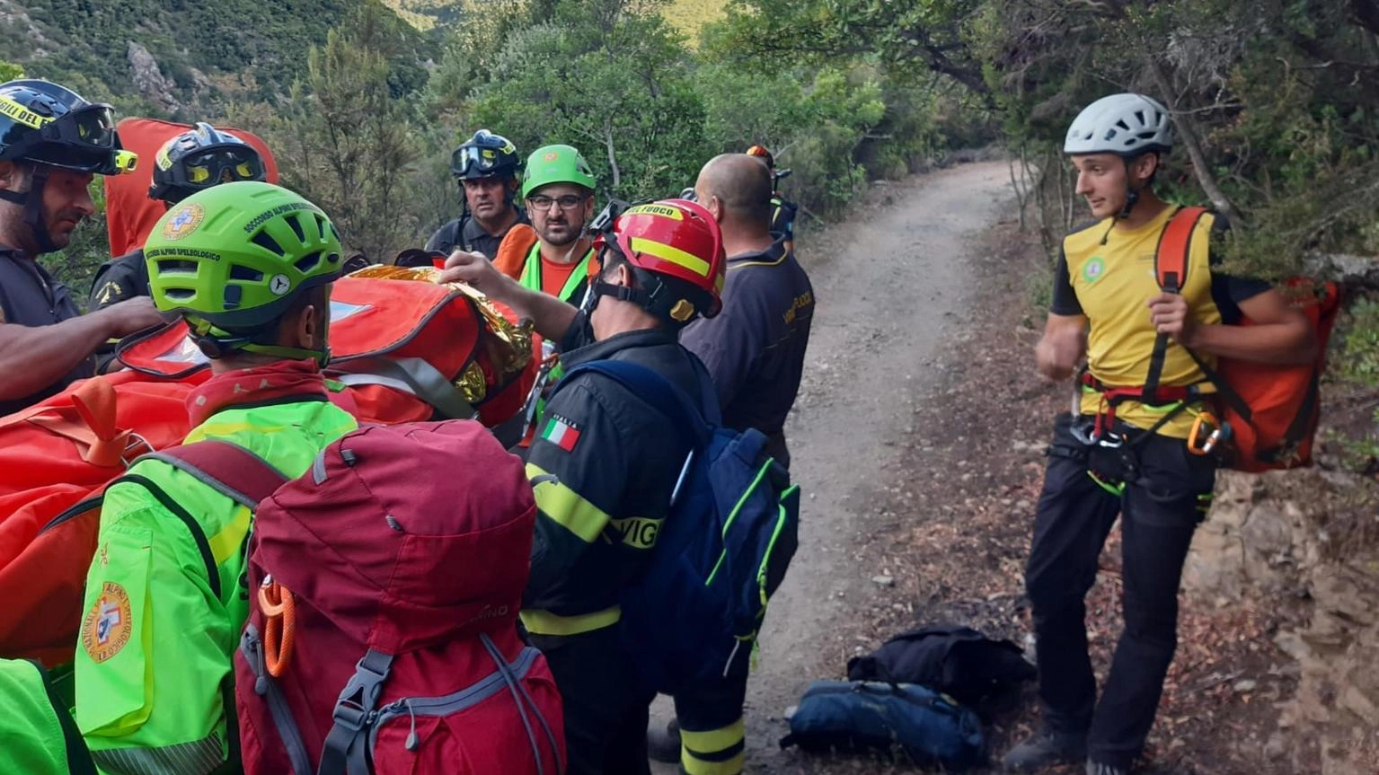 Travolta da masso, morta in montagna turista ligure