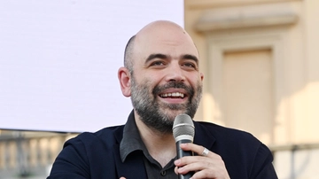 Saviano, Peter Gomez, gli “Affari” di De Martino (e Morgan): ecco la nuova stagione Rai