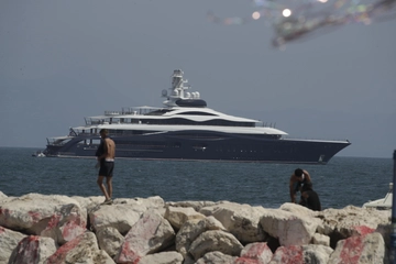 Quanto costa lo yacht di Zuckerberg che si aggira per le coste italiane: il prezzo stimato