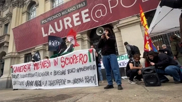 Politecnico di Milano, studenti provano a occupare il rettorato: “Basta collaborare con Israele, non saremo complici”