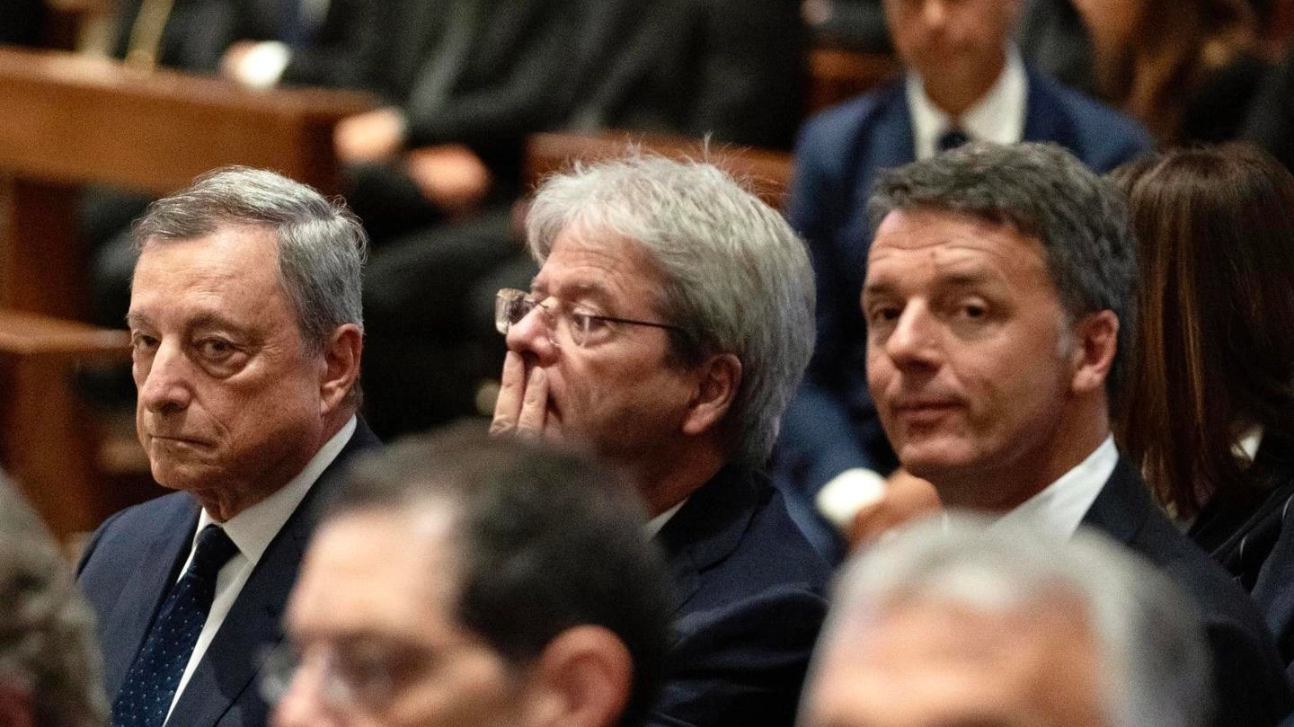I tre ex premier Mario Draghi, Paolo Gentiloni e Matteo Renzi