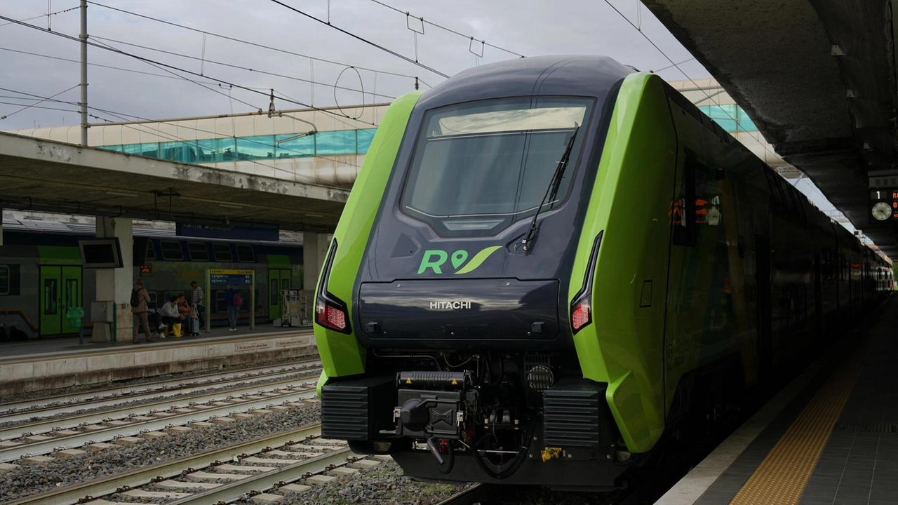 Rete Ferroviaria Italiana avvia lavori di upgrade tecnologico sulla linea Venezia-Trieste, con fondi PNRR, migliorando il traffico ferroviario e la gestione centralizzata.