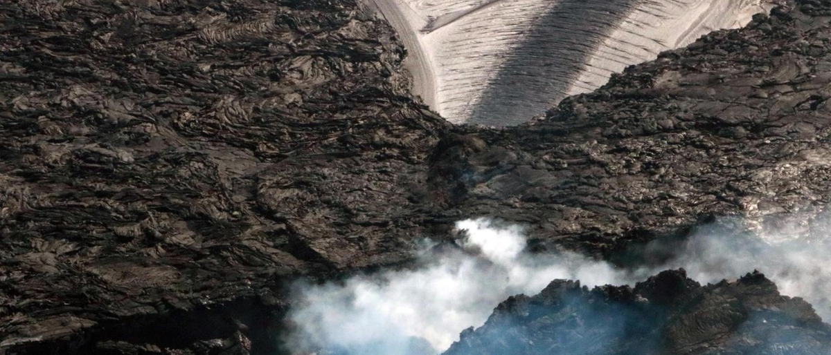 Eruzione del vulcano Kilauea alle Hawaii: fontane di lava alte 80 metri