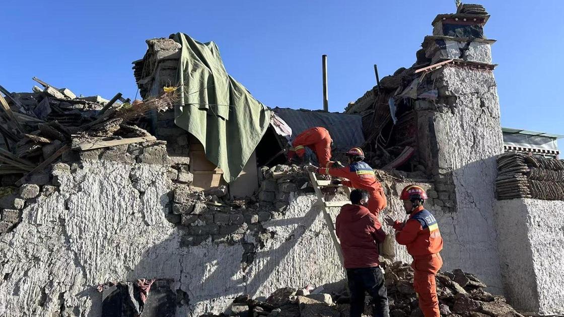 Maxi terremoto in Tibet. Sotto i detriti 126 vittime