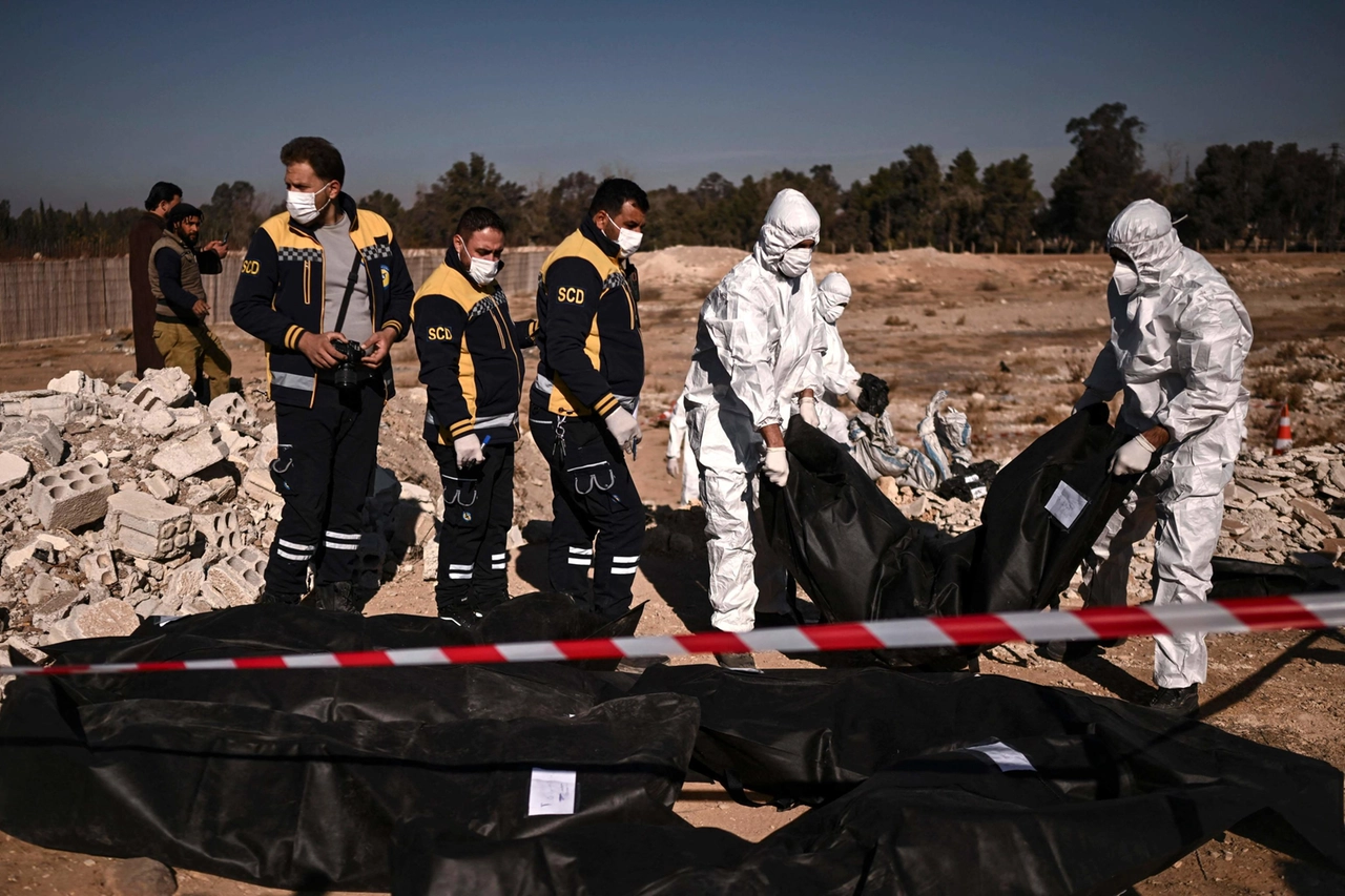 Una fosse comune con oltre 100mila cadaveri è stata scoperta a 40 chilometri da Damasco