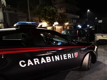 Ischia, ‘piccolo eroe’ 12enne salva la mamma dalle violenze del padre: la coraggiosa richiesta d’aiuto