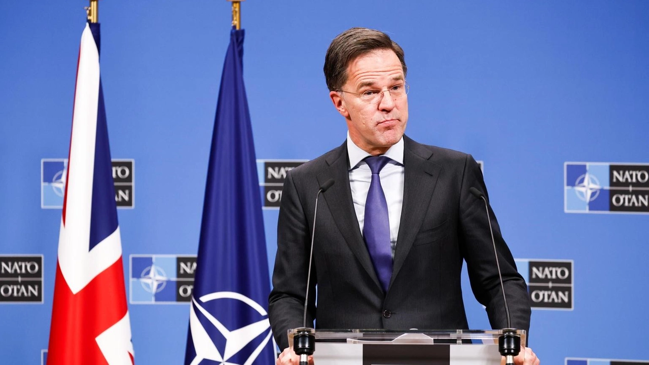 Il segretario generale della Nato, Mark Rutte, invita gli alleati a superare il 3% del Pil nella spesa per la difesa entro il 2025.