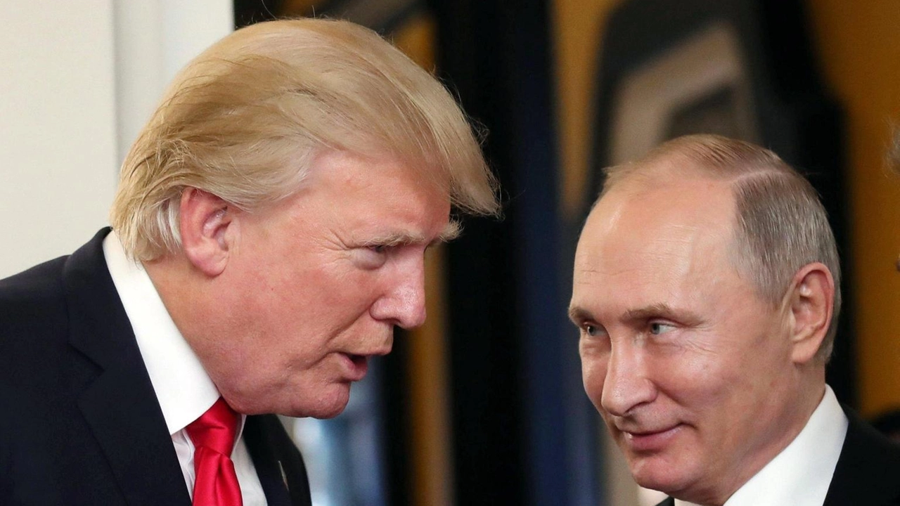 Il Cremlino conferma una telefonata tra Putin e Trump per discutere di "terre" e "centrali elettriche".