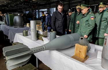 Russia, ok alla produzione in massa delle terribili bombe Fab-3000. Tre tonnellate di esplosivo per scardinare le difese ucraine