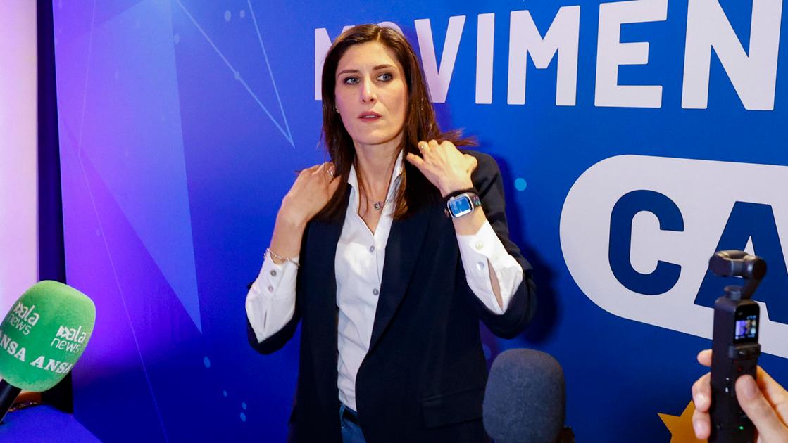 Chiara Appendino: “Decidiamo chi siamo Poi parliamo di intese”.