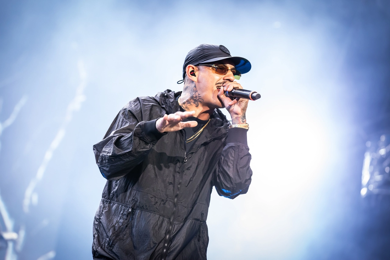 Noyz Narcos nel tour 'Hellraisers' (Foto Emanuela Giurano)