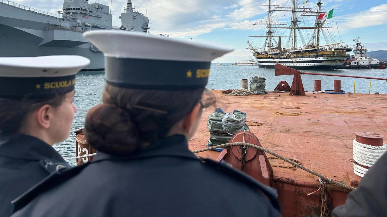 L'Amerigo Vespucci arriva a Trieste per il tour Mediterraneo, con visite a bordo e eventi sul made in Italy.