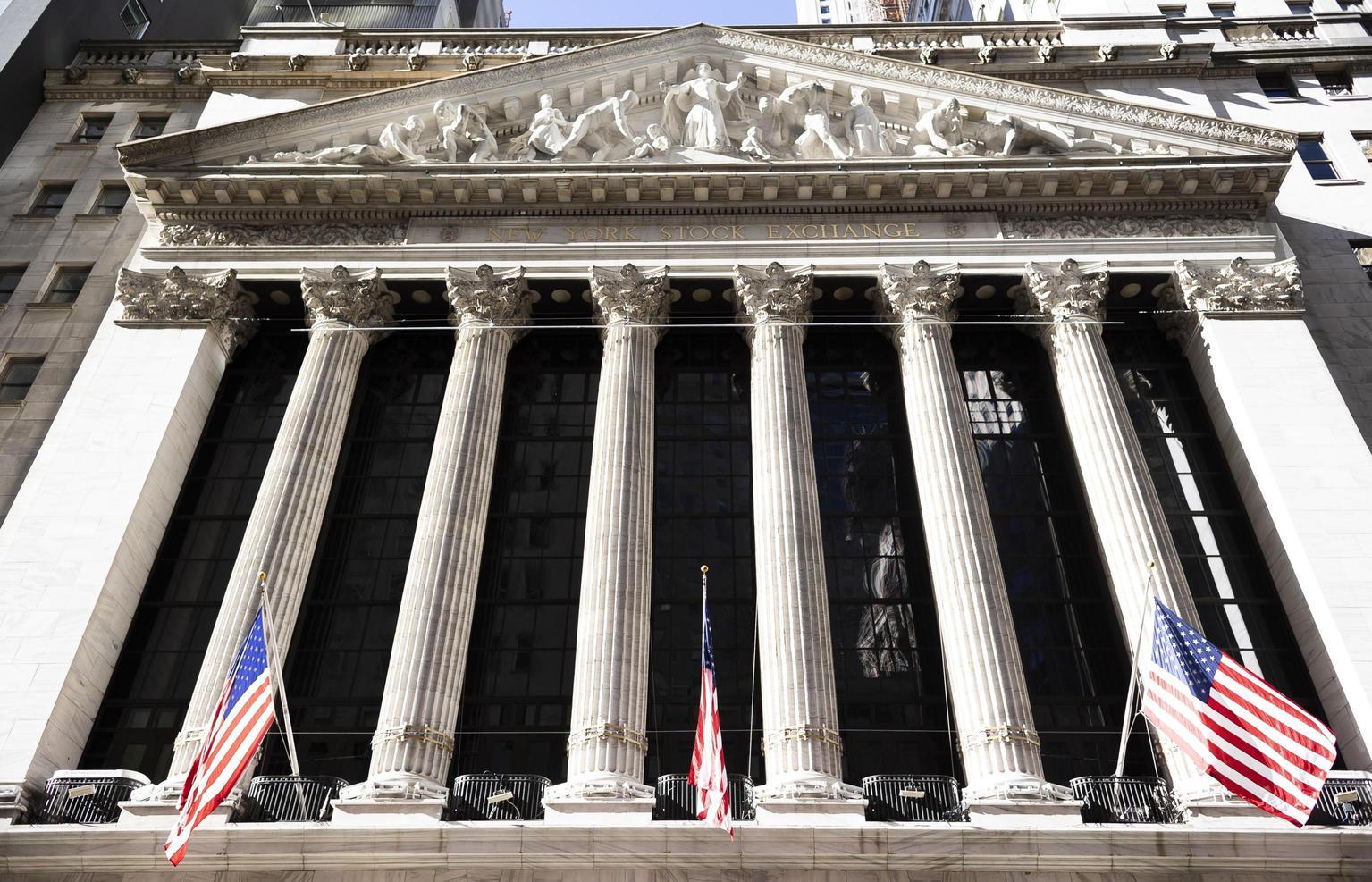 Wall Street apre in calo, Dj -0,35%, Nasdaq -0,22%