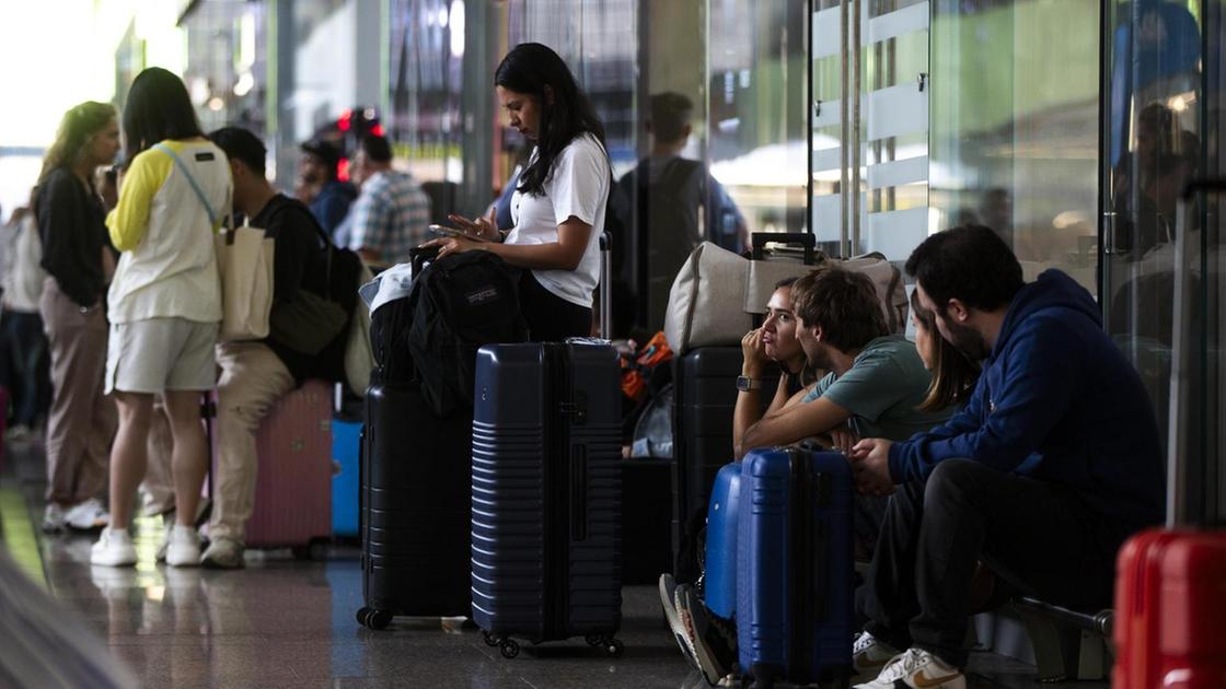 Guasto a Roma, cancellati oltre 100 treni