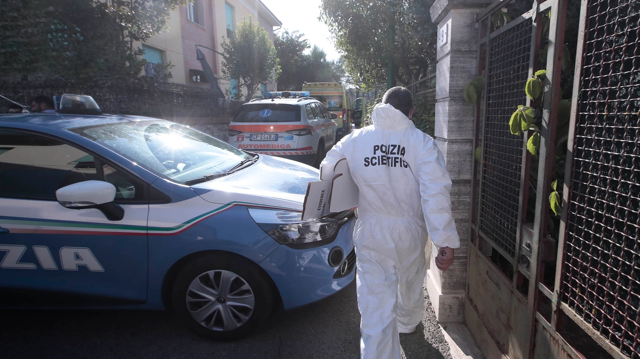 Foto Paolo Lazzeroni-Siena-: OMICIDIO