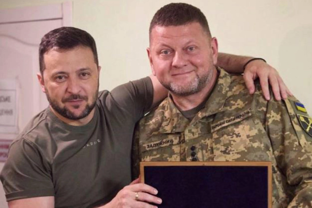 Volodymyr Zelensky  con Valery Zaluzhny