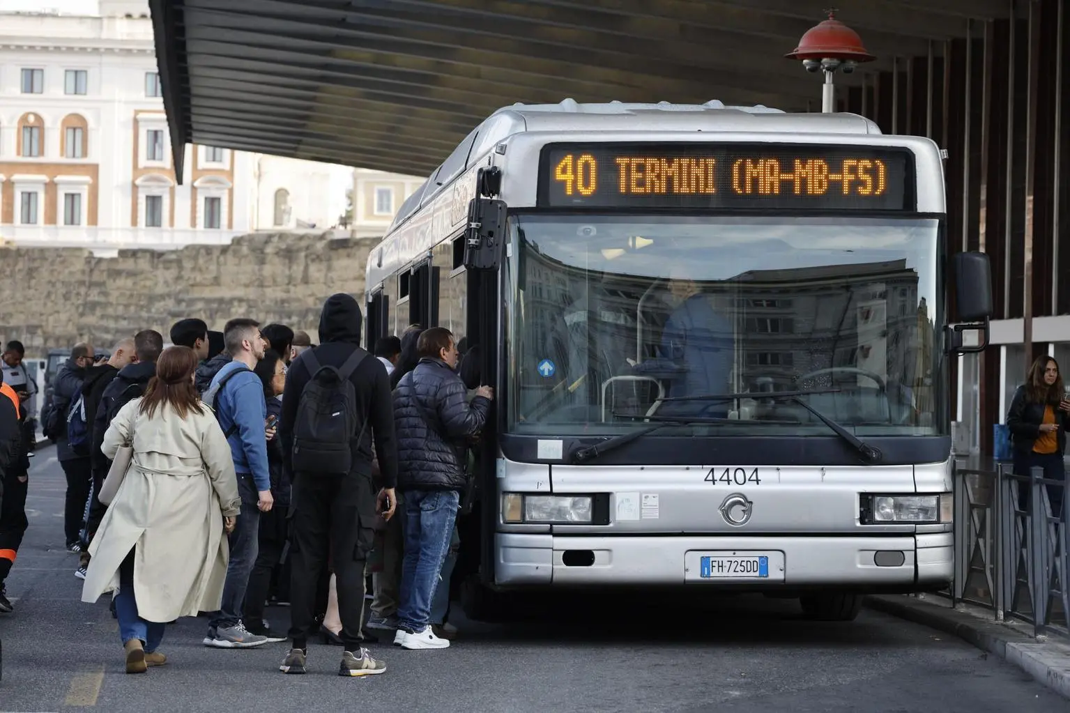 Sindacati Tpl convocati il 20 al Mit per rinnovo del contratto