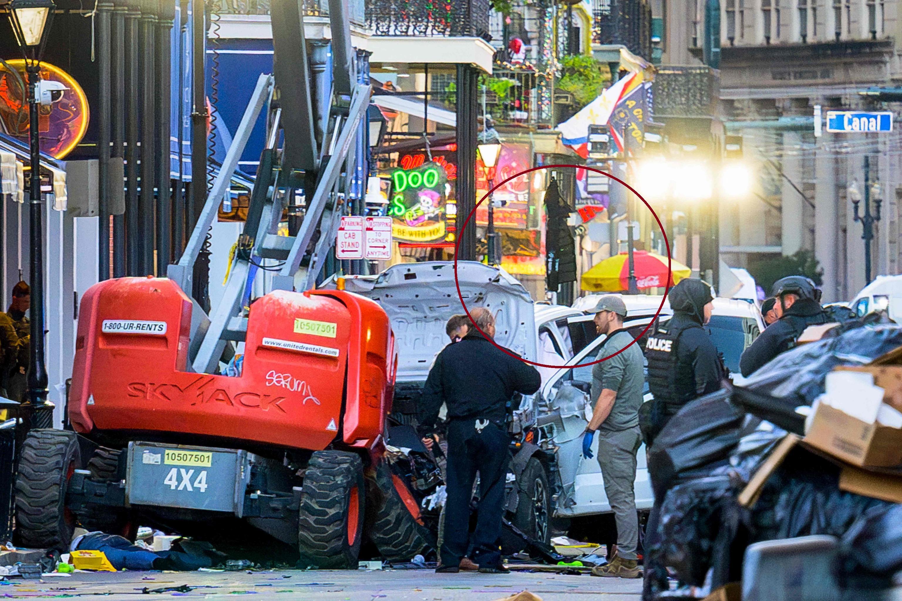 Il giallo della “bandiera” sul pick up di New Orleans. E i cospirazionisti si scatenano