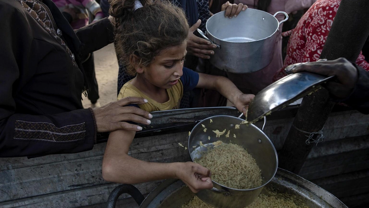 L'Ue stanzia 120 milioni di euro per affrontare la crisi umanitaria a Gaza, con assistenza alimentare e sanitaria.