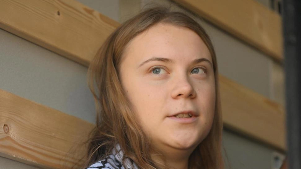 Greta Thunberg alla fabbrica ex Gkn per assemblea operai