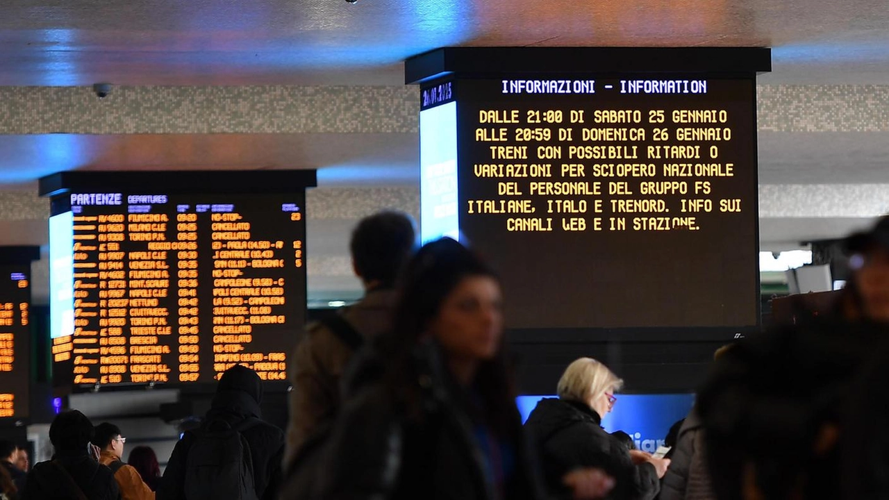 La stazione Termini di Roma nel giorno dello sciopero del 26 gennaio personale del gruppo Fs, Italo e Trenord