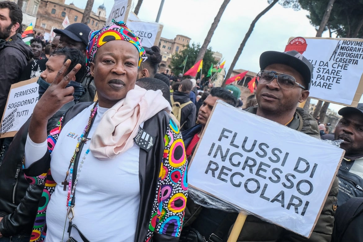 19DESK2F02-SOTTO-LA-MANIFESTAZIONE-DI-IERI-A-ROMA-FOTO-LAPRESSE