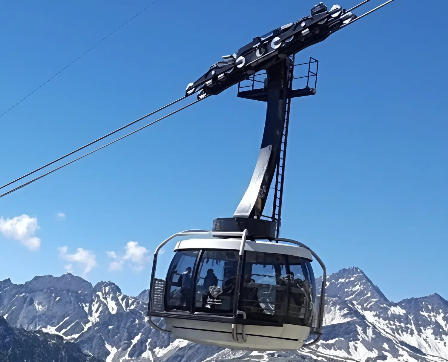 Monte Bianco. E Skyway scopre la luna