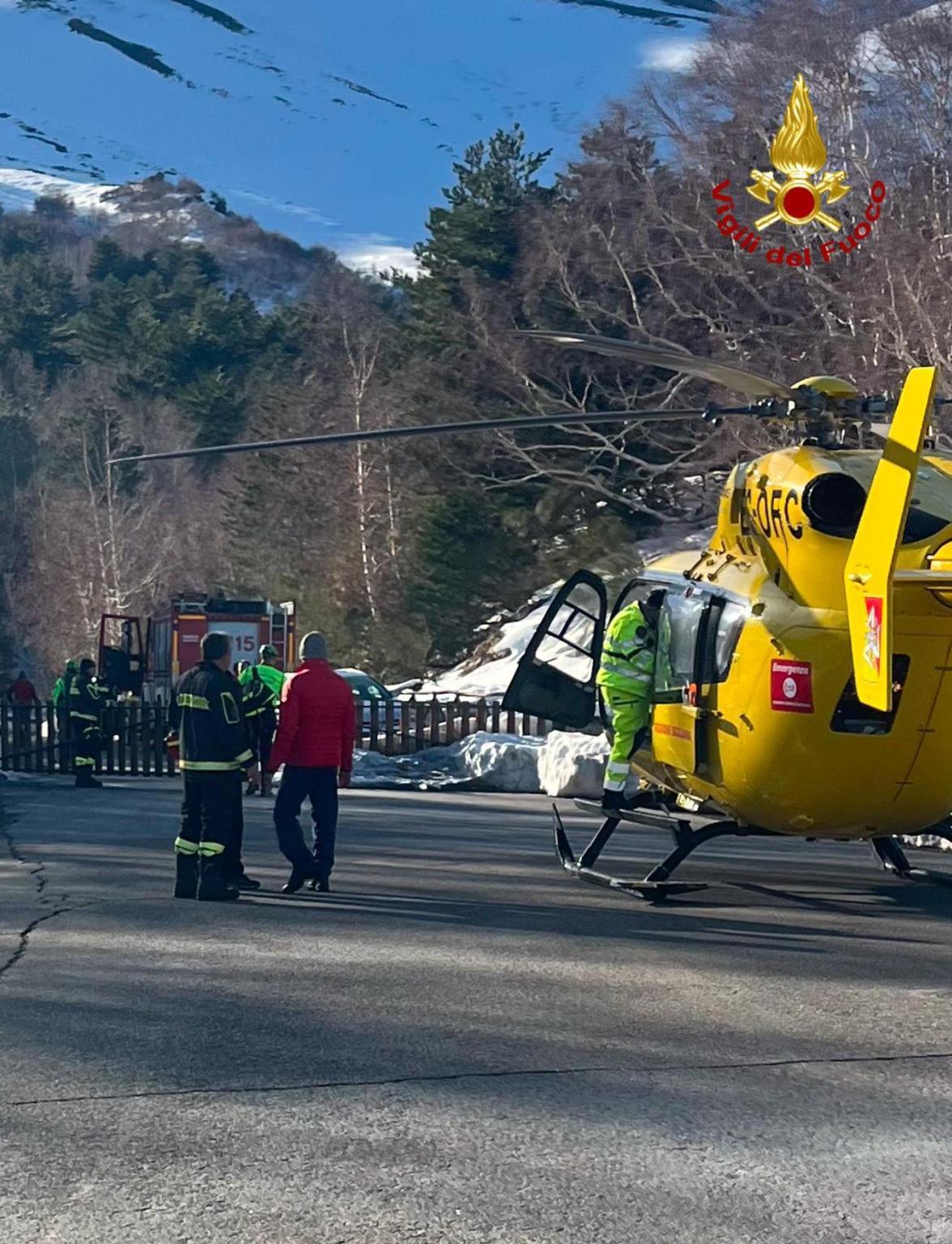 Tragedia sull'Etna: sessantenne muore e 17enne ferito in incidenti nella Valle del Bove