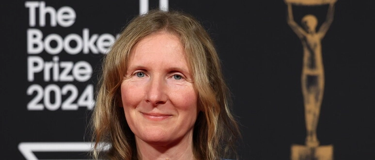 La scrittrice britannica è stata premiata per il suo quinto romanzo, “Orbital”, che uscirà in Italia il prossimo febbraio