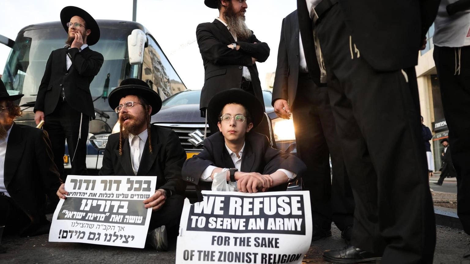 Corte Israele, governo deve arruolare i giovani ortodossi