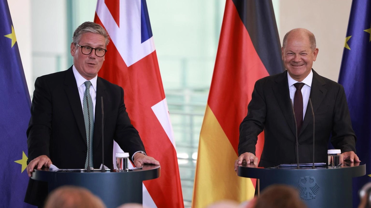 Il premier britannico in visita a Berlino