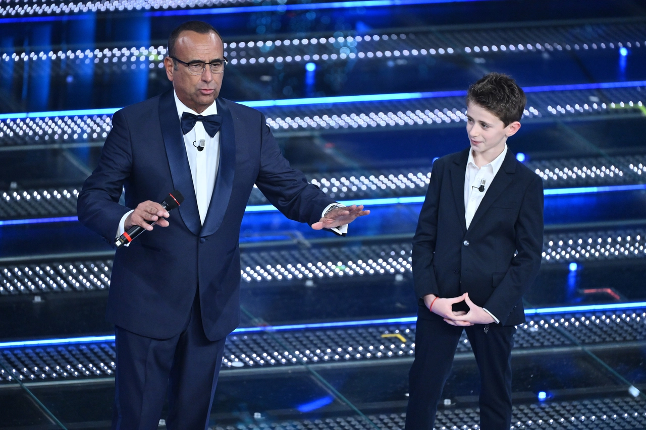 Samuele Parodi con Carlo Conti a Sanremo 2025 (Ansa)