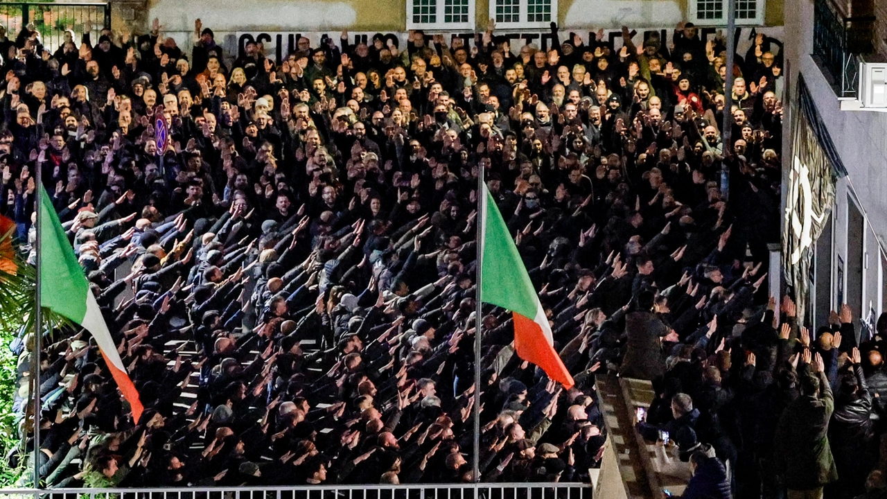 Saluti romani ad Acca Larentia, indaga la Digos