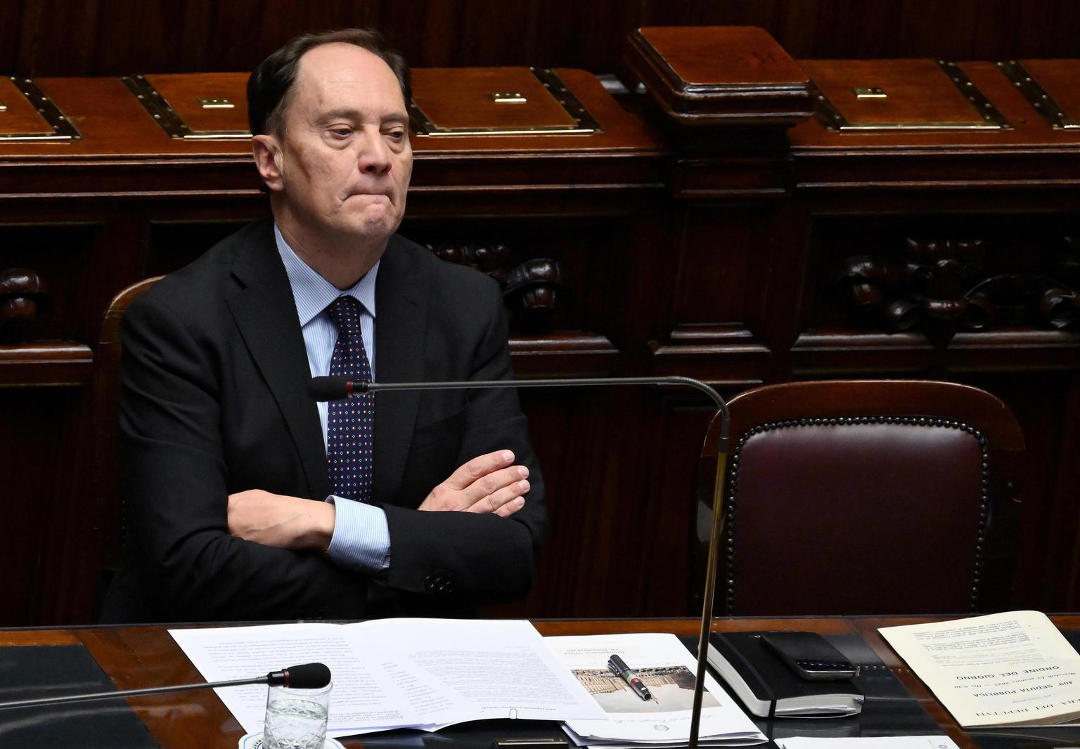 Patuanelli critica il governo sulla gestione del caso Almasri